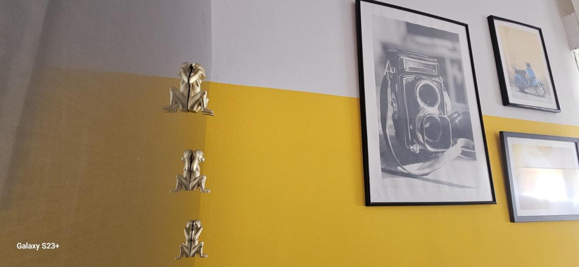 Apartment Yellow