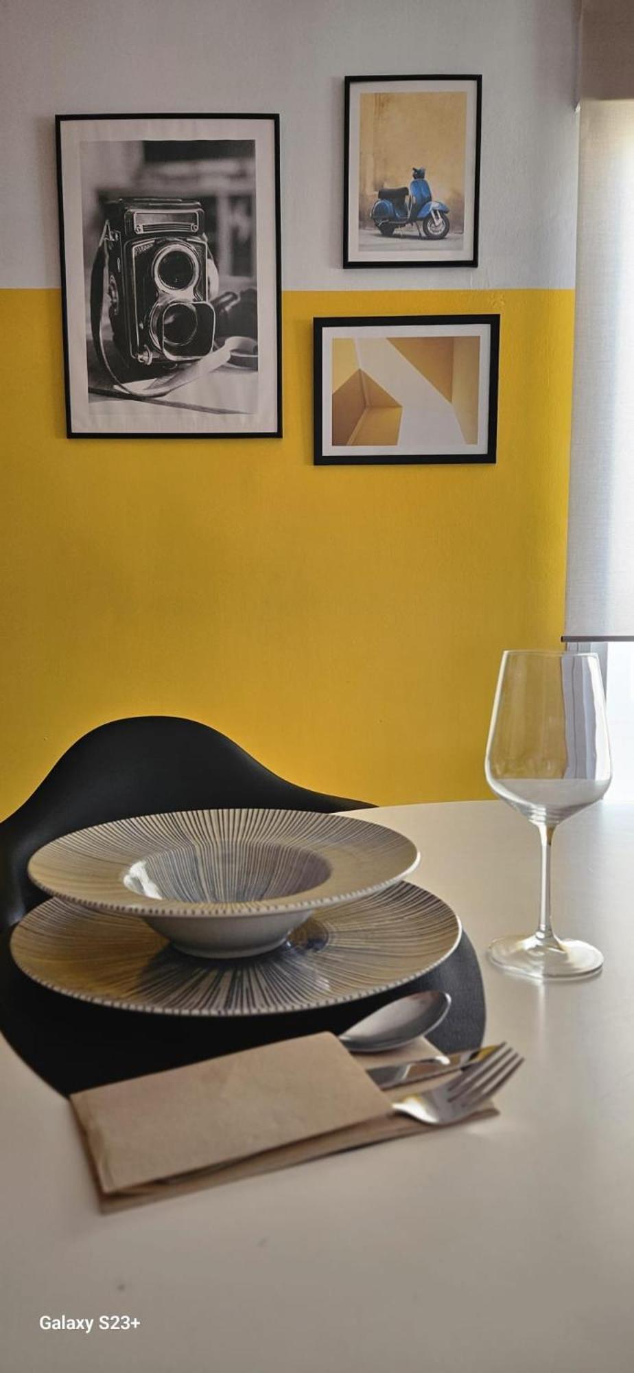 Yellow * Garrucha